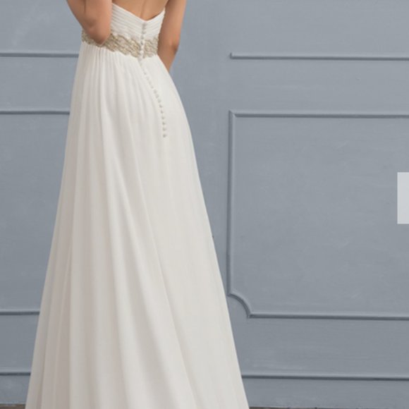 JJ's House Wedding Dress - Picture 7 of 8